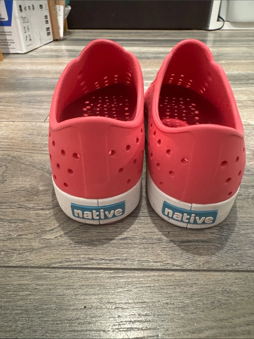 Native Jefferson Slip Ons Sz J2